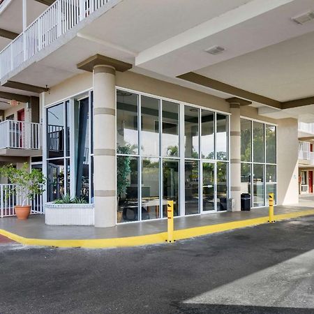 Rodeway Inn Clearwater-Largo Екстериор снимка