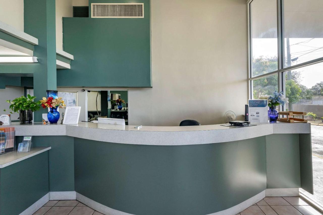 Rodeway Inn Clearwater-Largo Екстериор снимка
