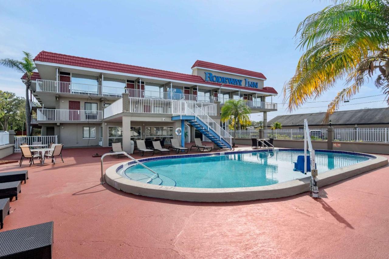 Rodeway Inn Clearwater-Largo Екстериор снимка