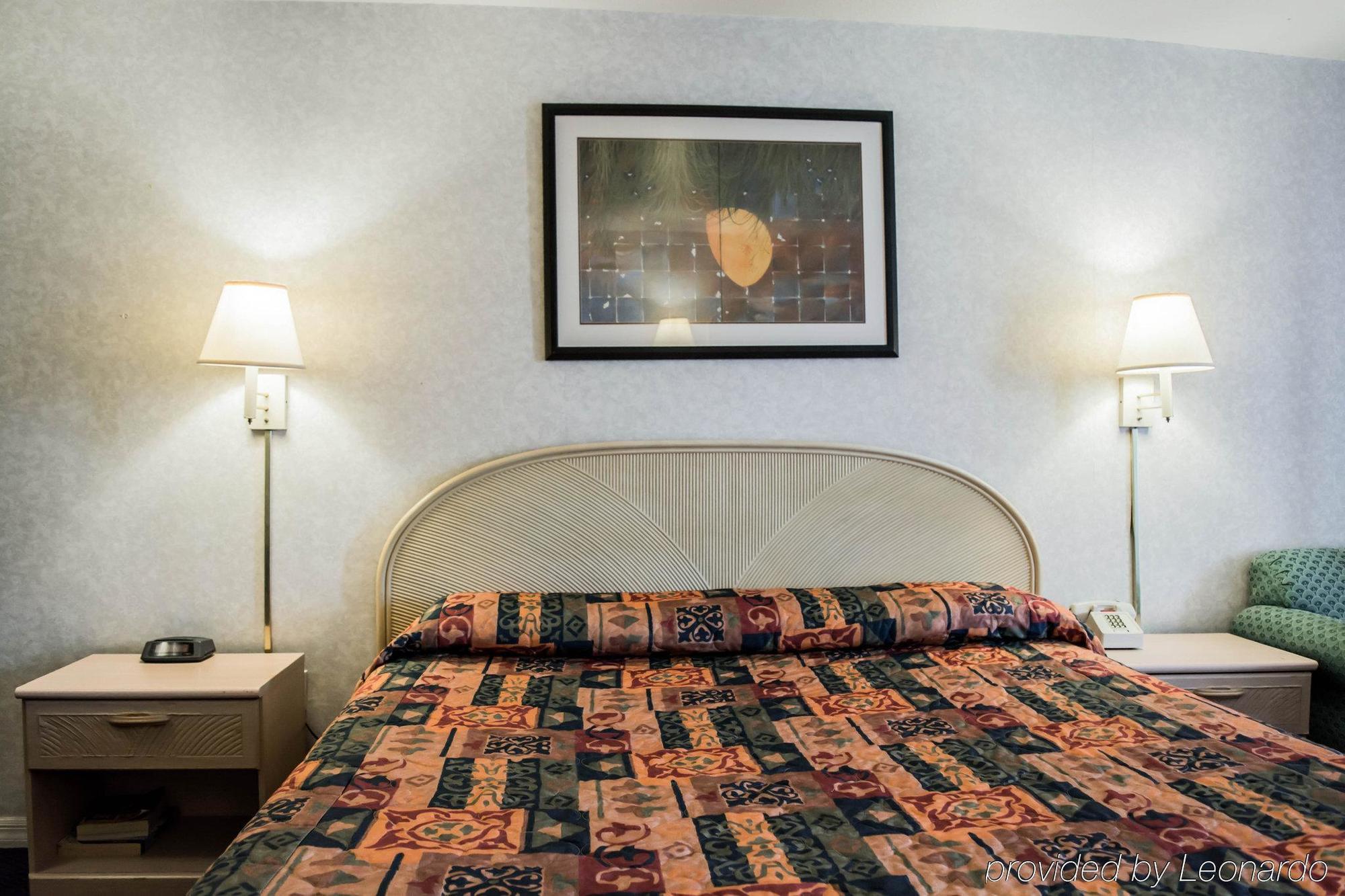 Rodeway Inn Clearwater-Largo Екстериор снимка